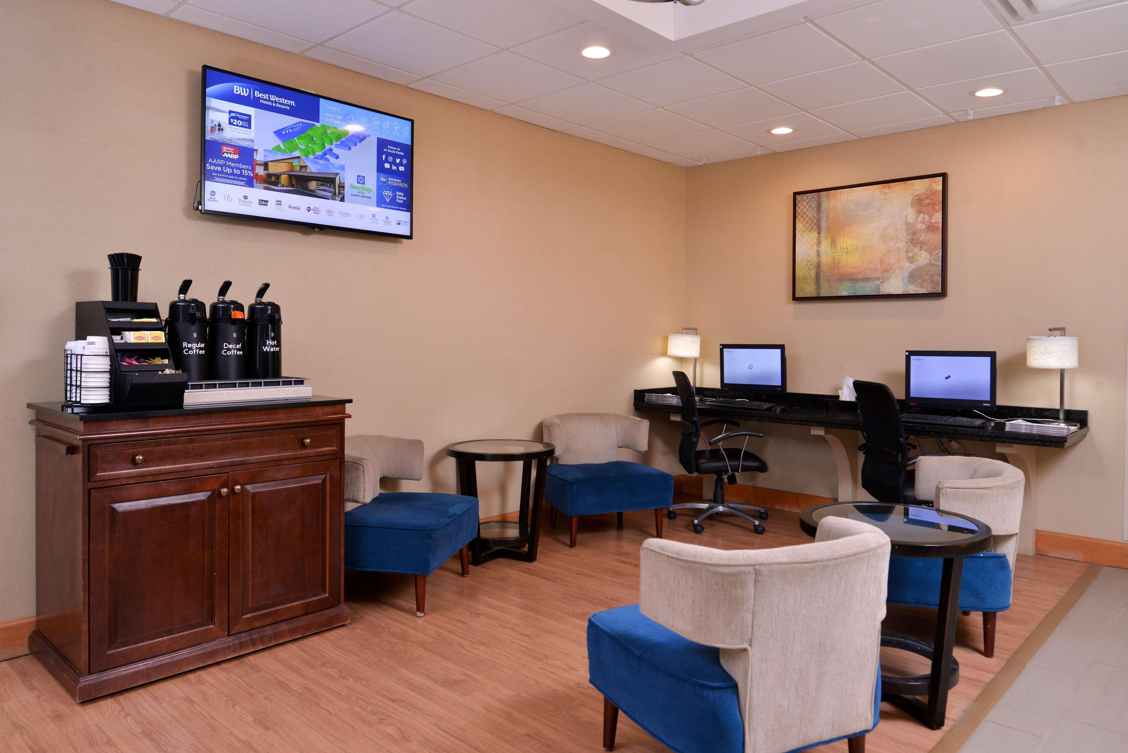 Best Western Plus University Inn Olean Exterior photo